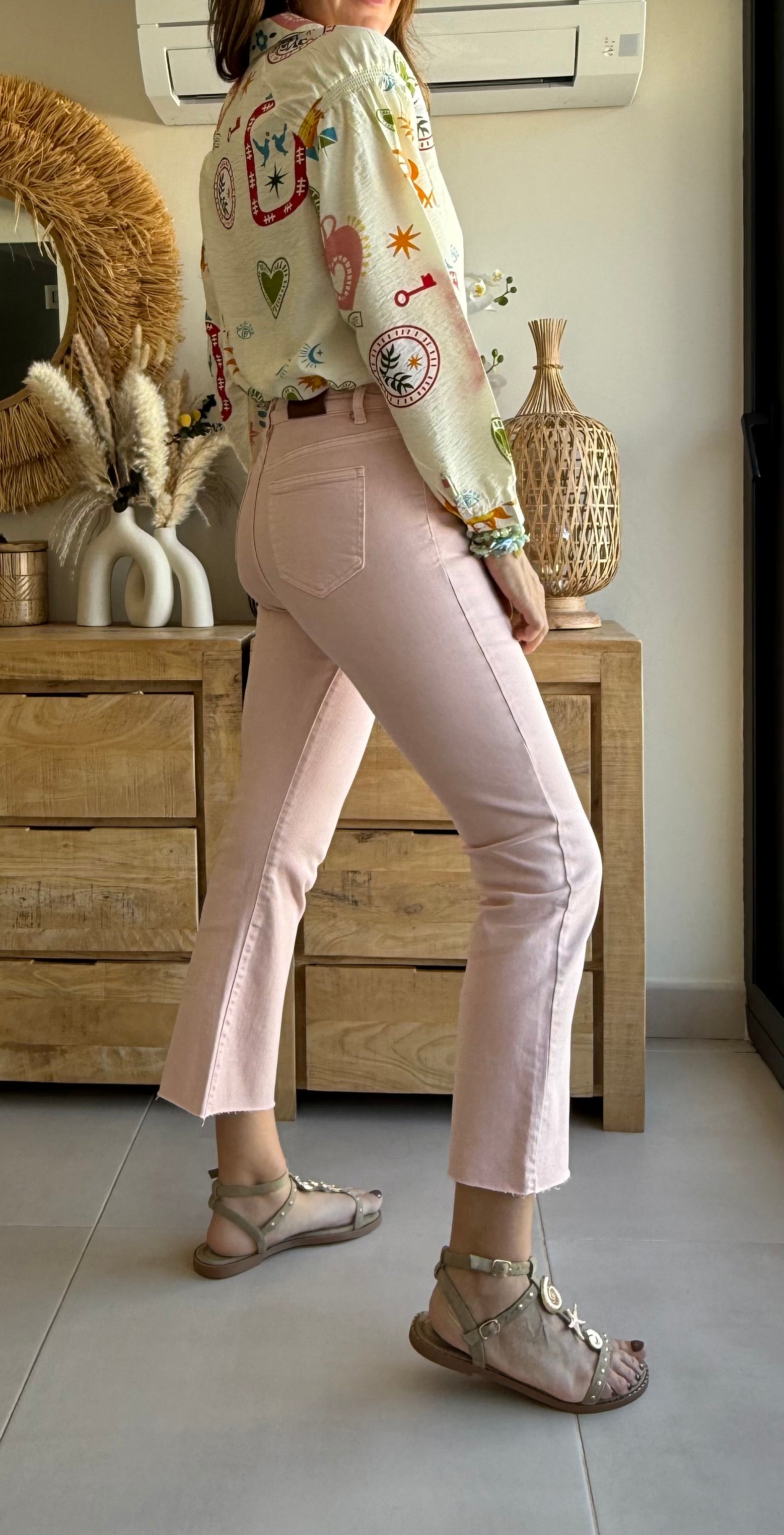 Cropped-Flare-Jeans in Farbe