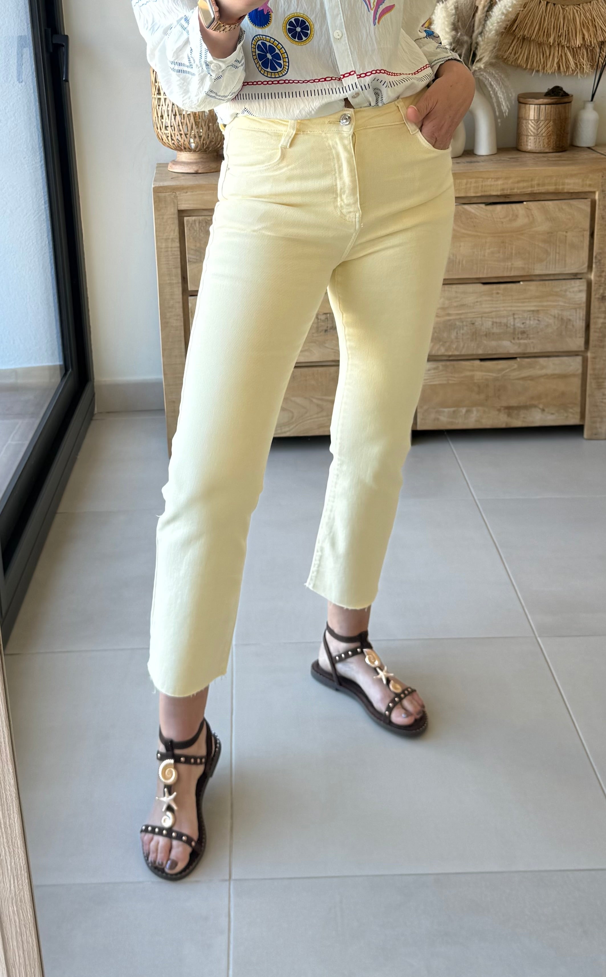 Pantalón Denim Cropped Flare Colors