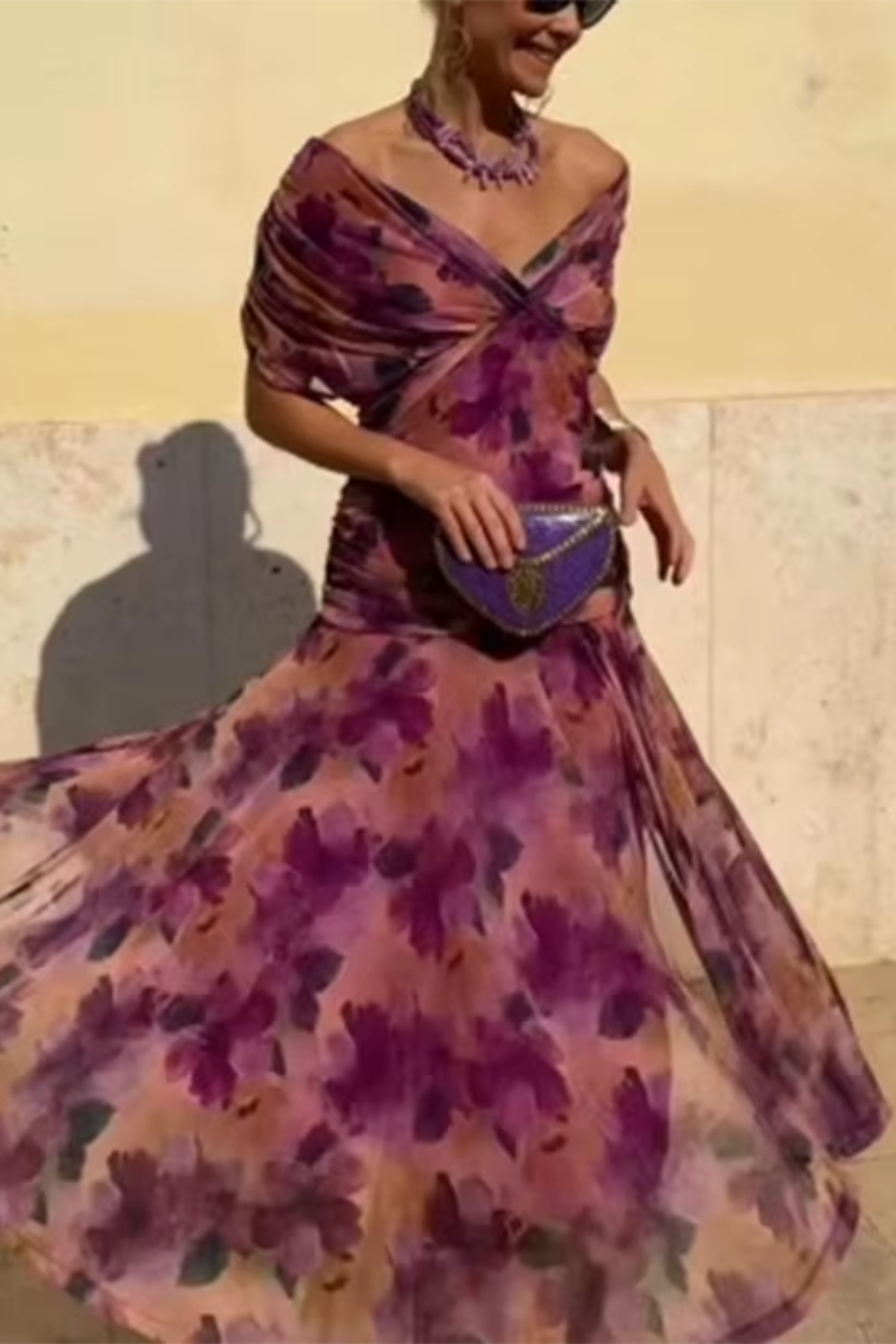 LOUISE | ABITO LUNGO DA FESTA ELEGANTE CON SCOLLO A V