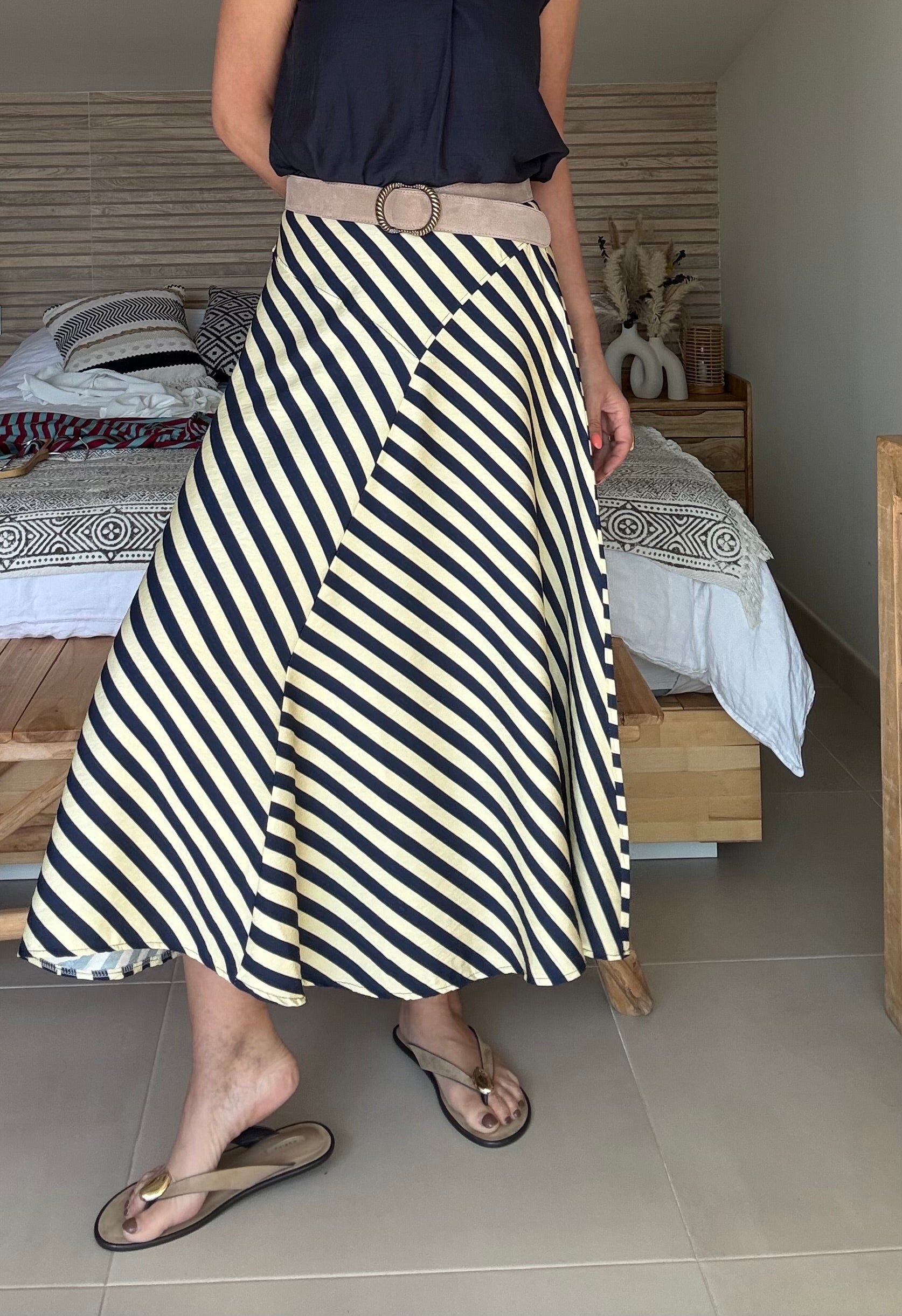 Falda Midi Asimétrica Rayas Mediterráneo