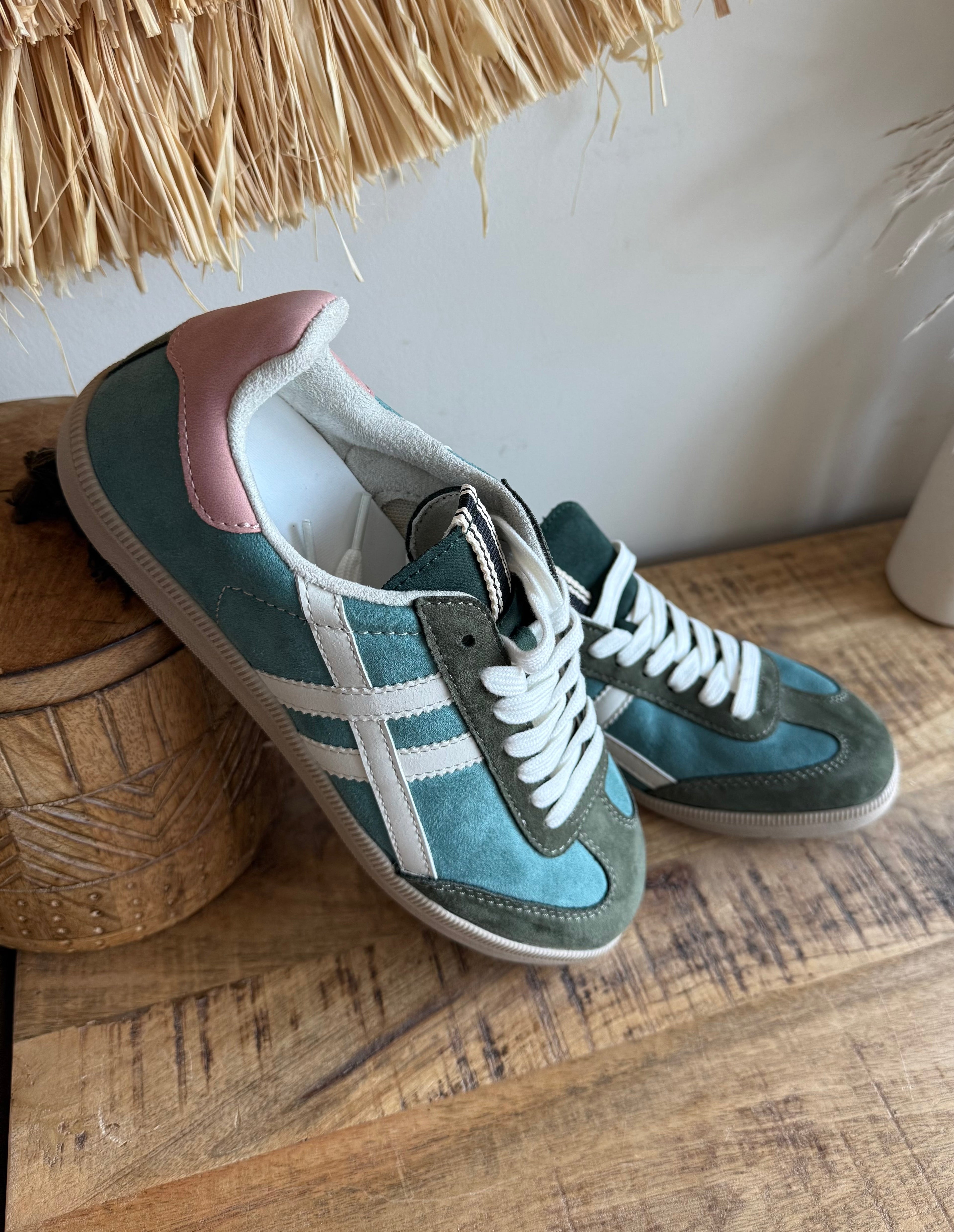 🤍 Sneakers Retro Combinadas