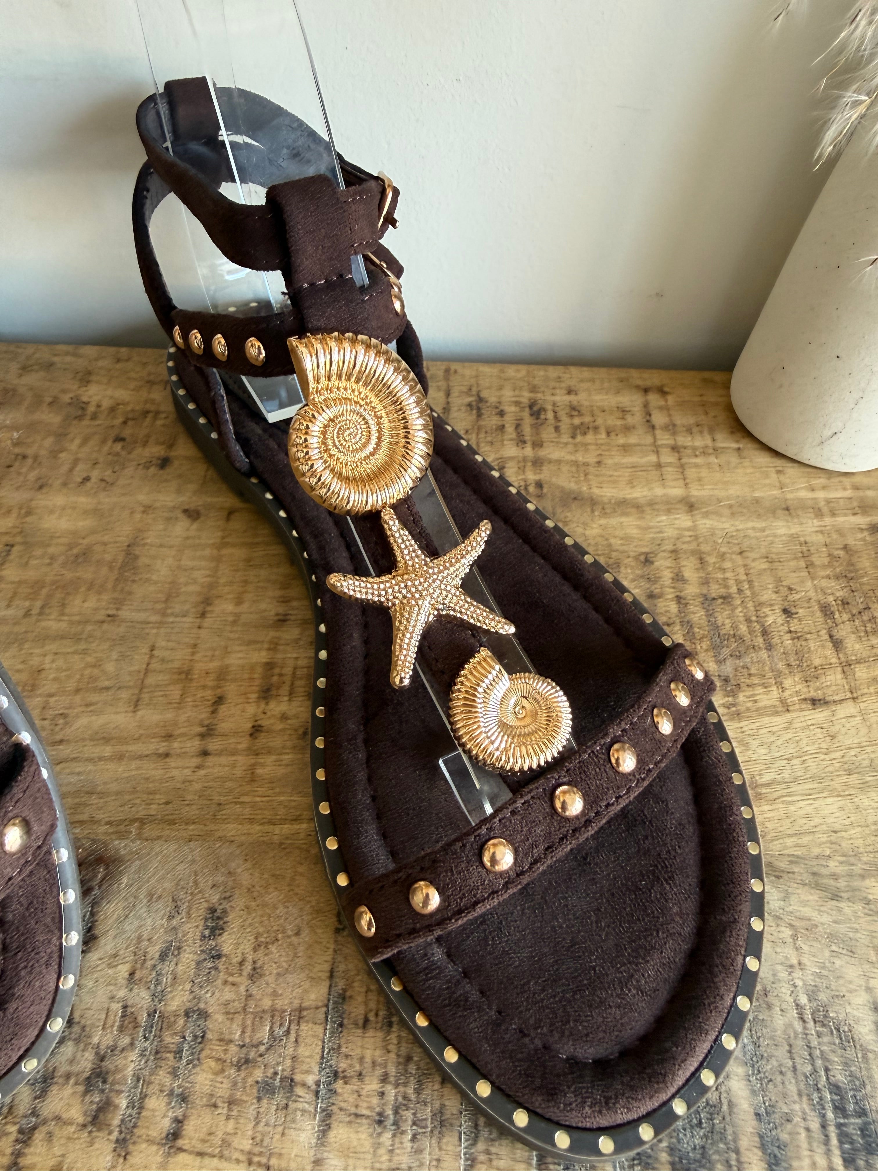 Muschelsandalen