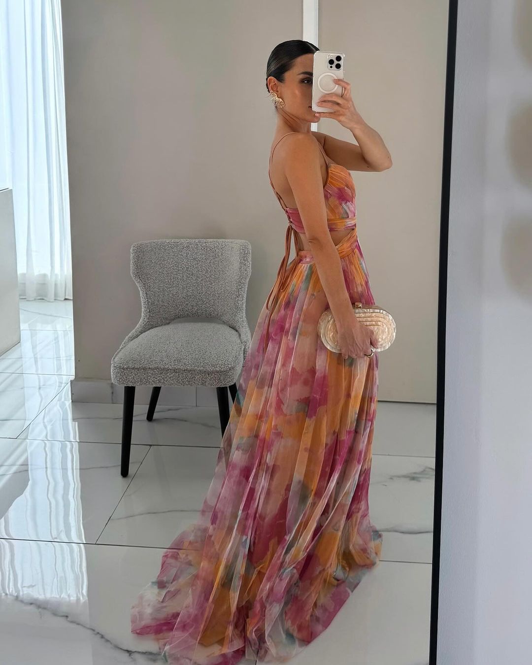 GISELA | VESTIDO LARGO Y CAUTIVADOR CON ESTAMPADO FLORAL