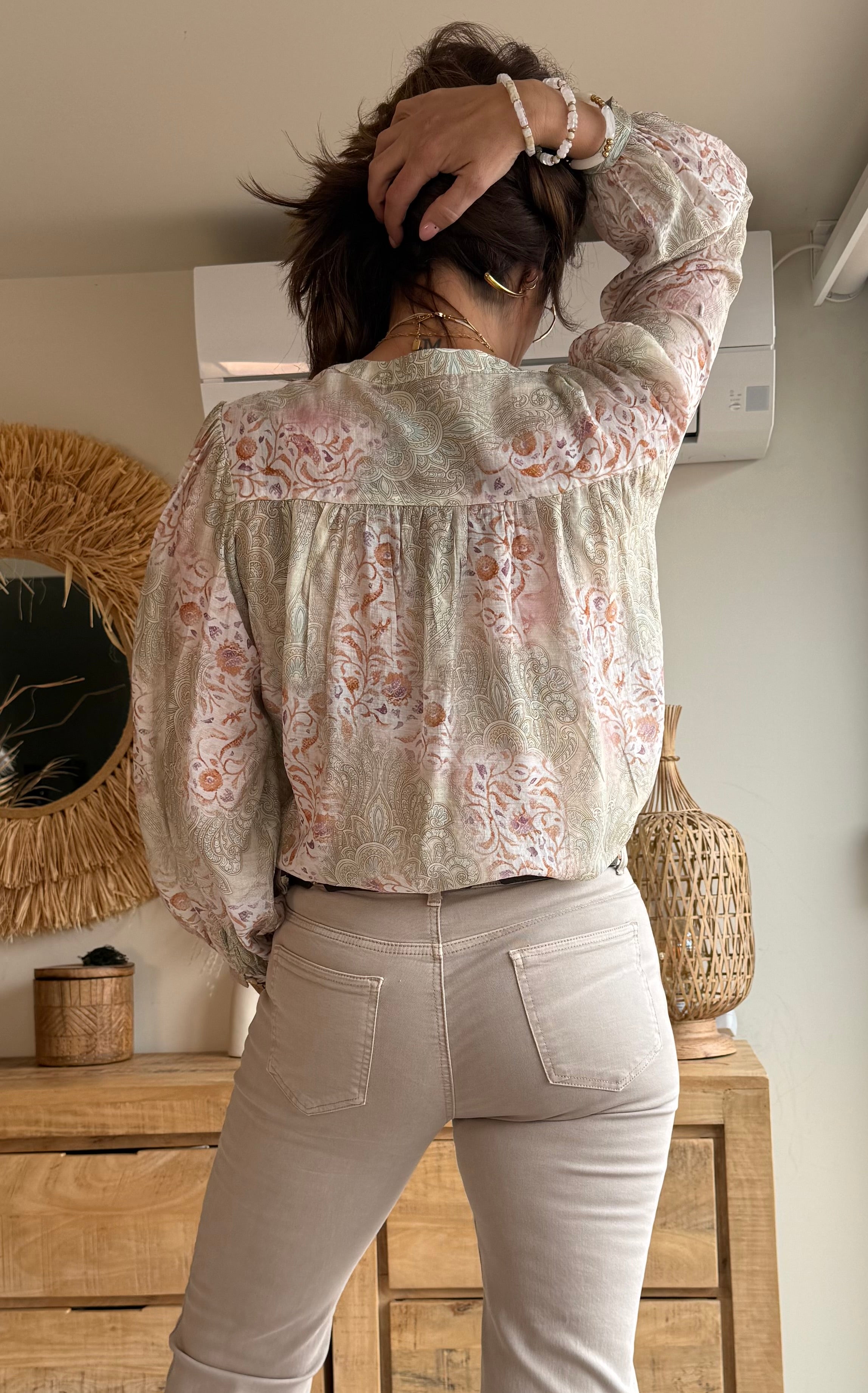 Blusa Paisley Fluida