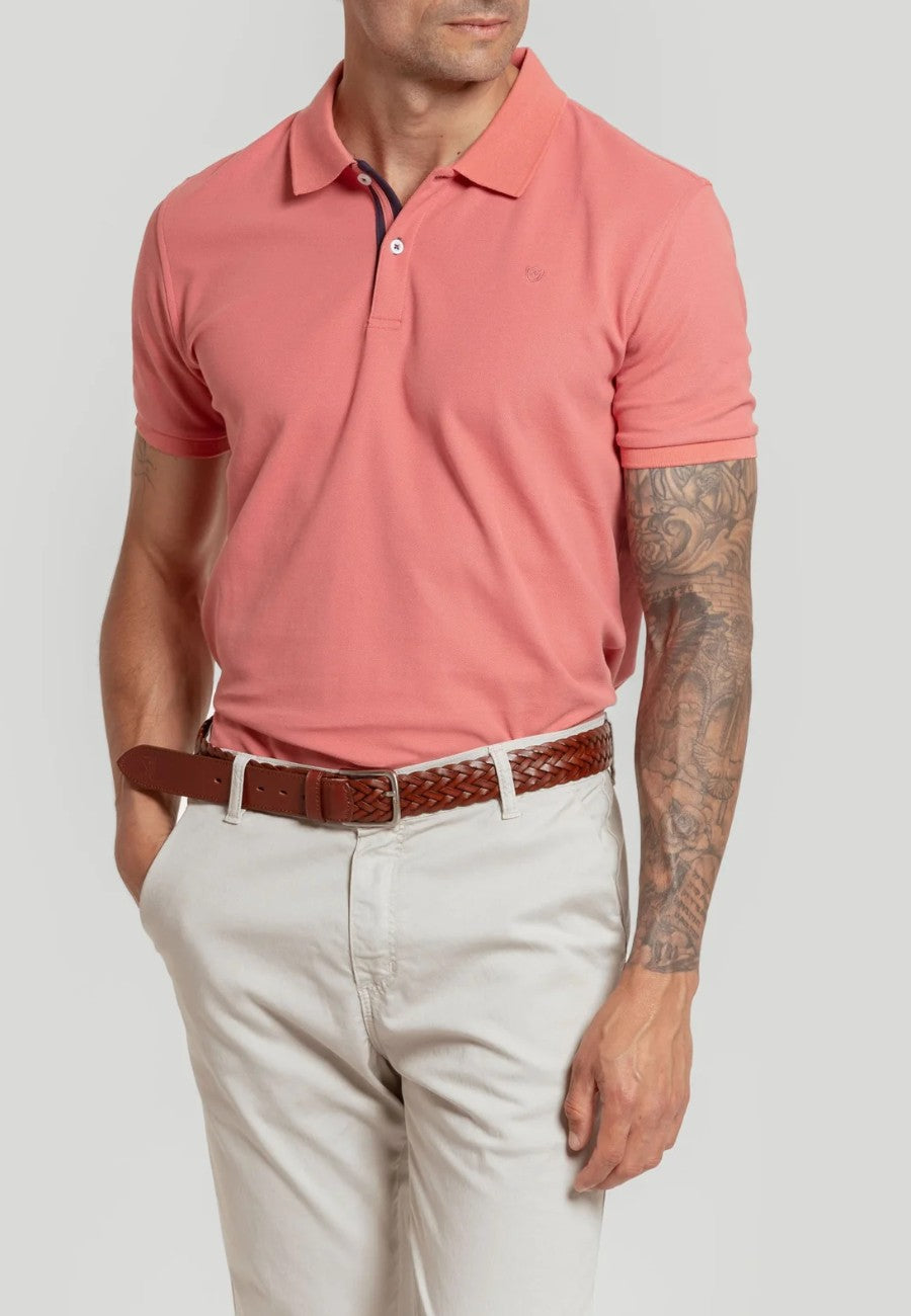 Polo de algodón con cuello Mao en color Buganvilla