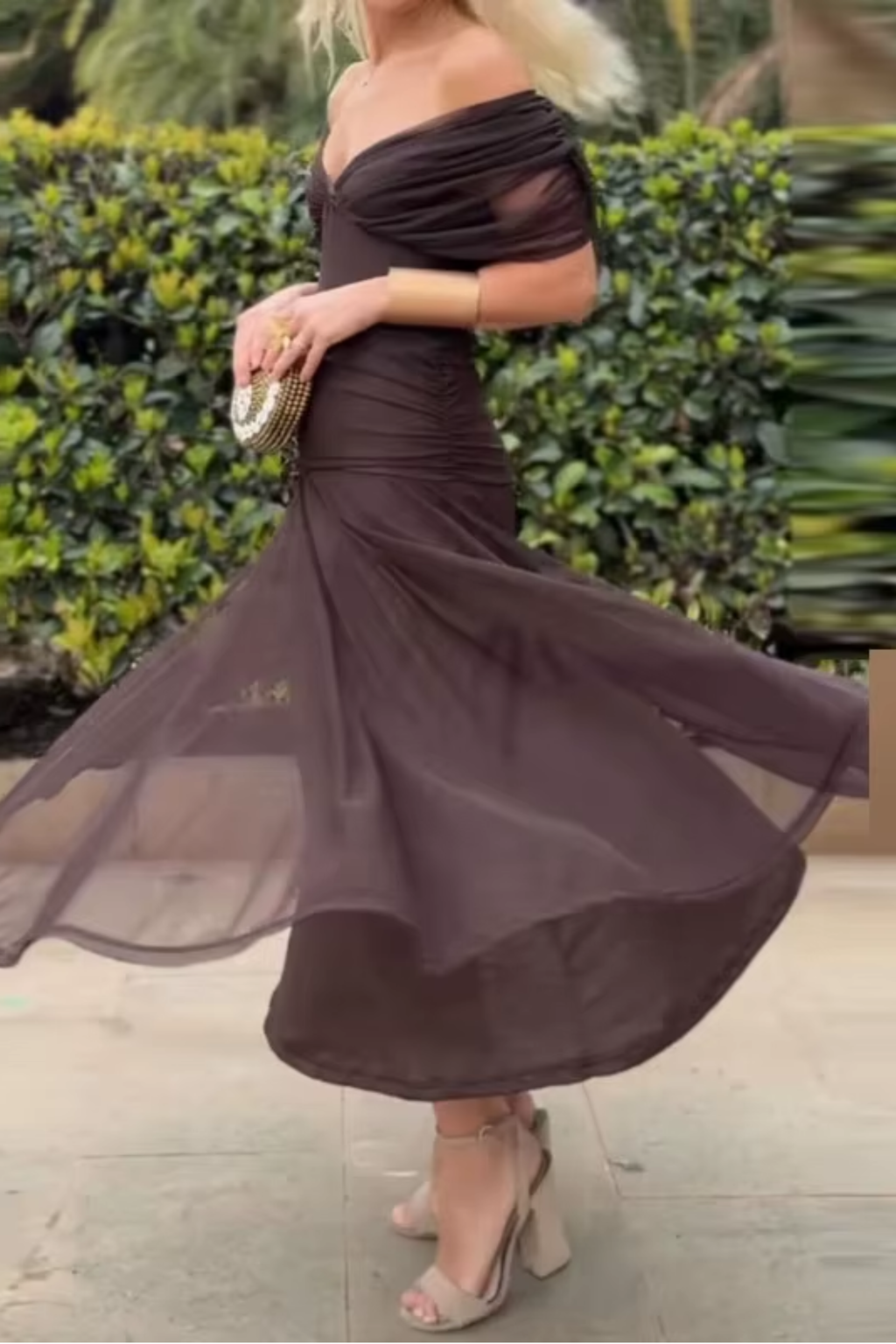 LOUISE | ABITO LUNGO DA FESTA ELEGANTE CON SCOLLO A V