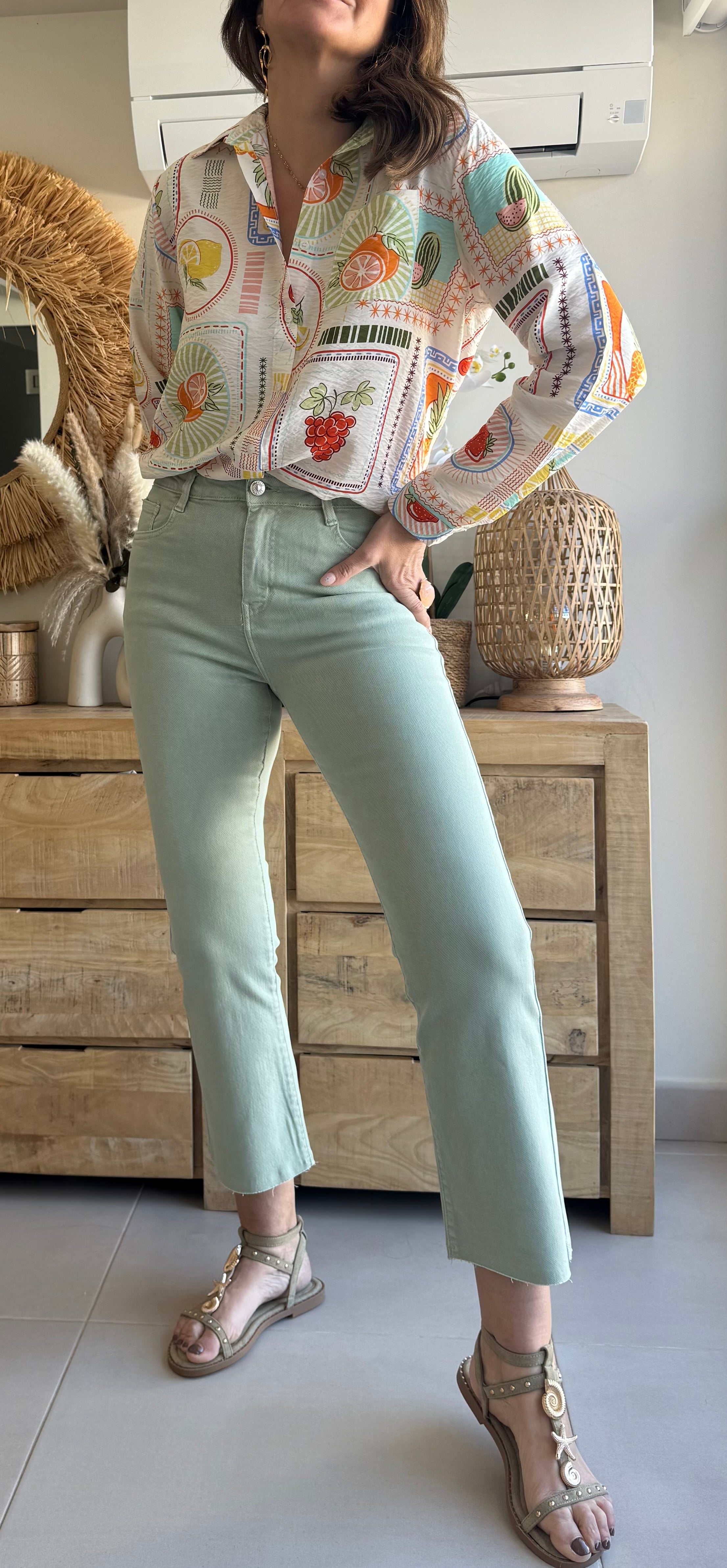 Pantalón Denim Cropped Flare Colors