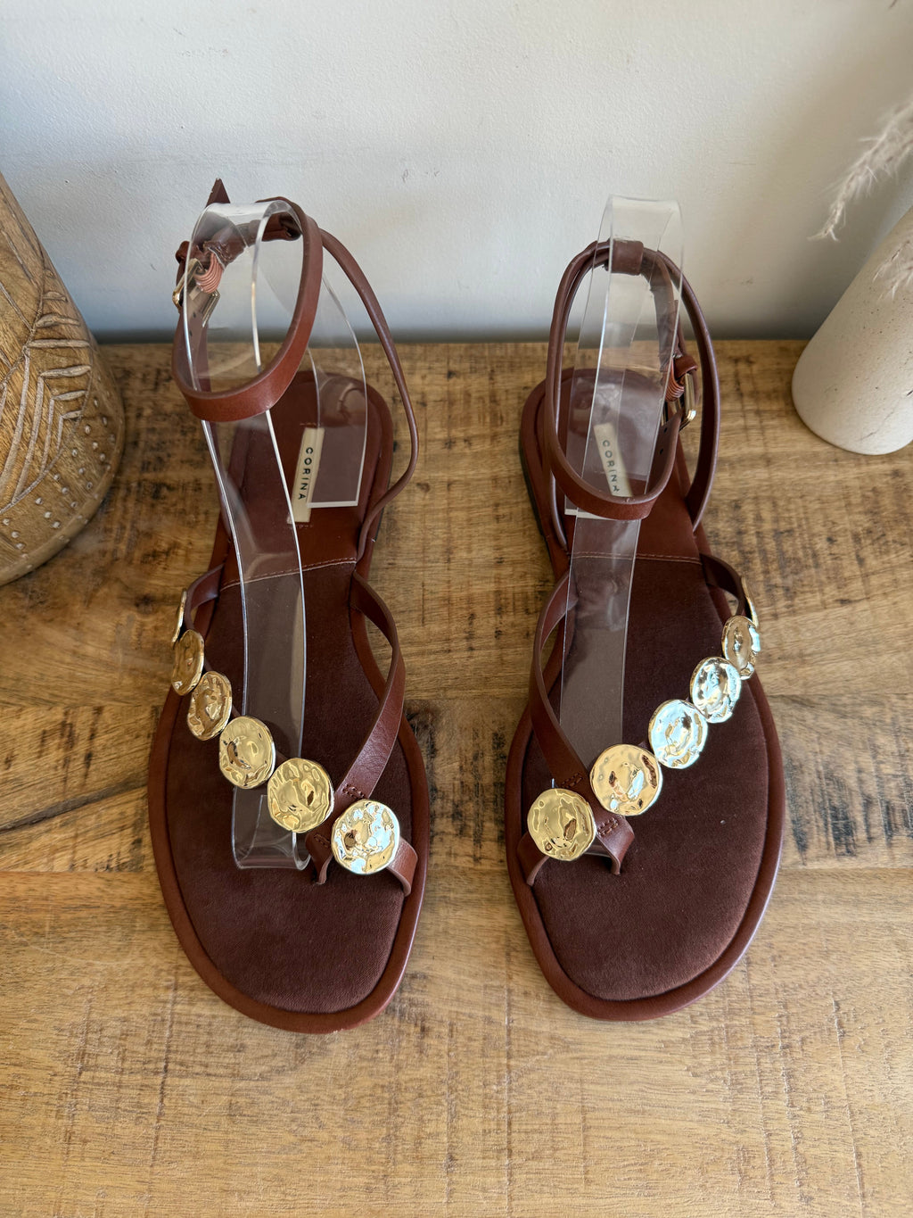 Sandalia Gold Detail