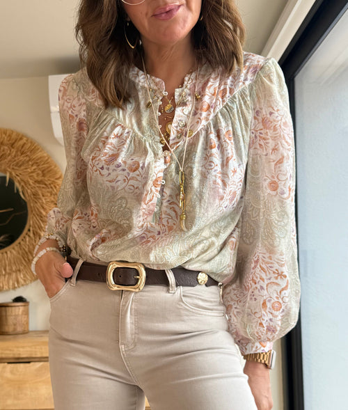 Blusa Paisley Fluida