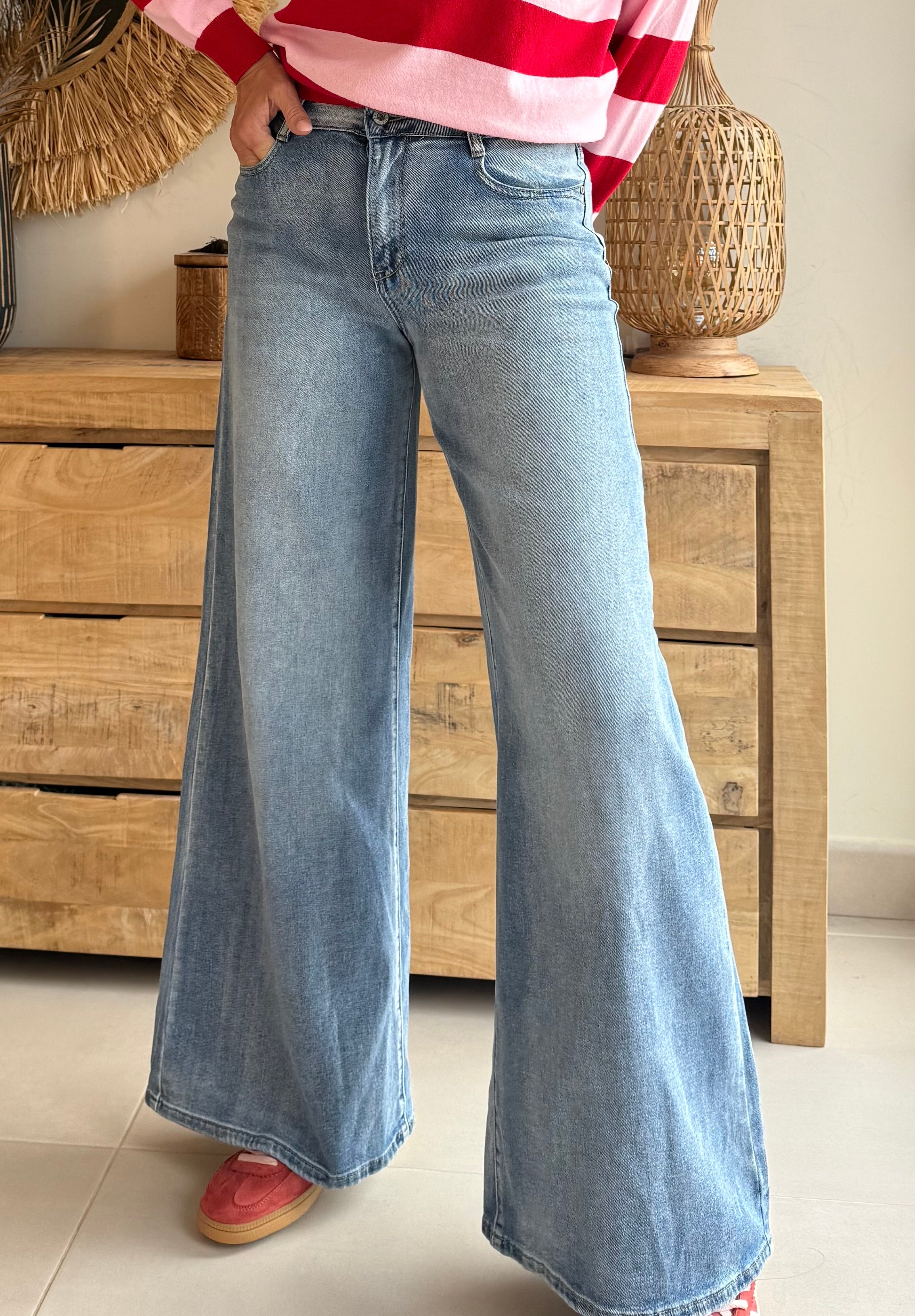 Jean Wide Leg Tiro Alto