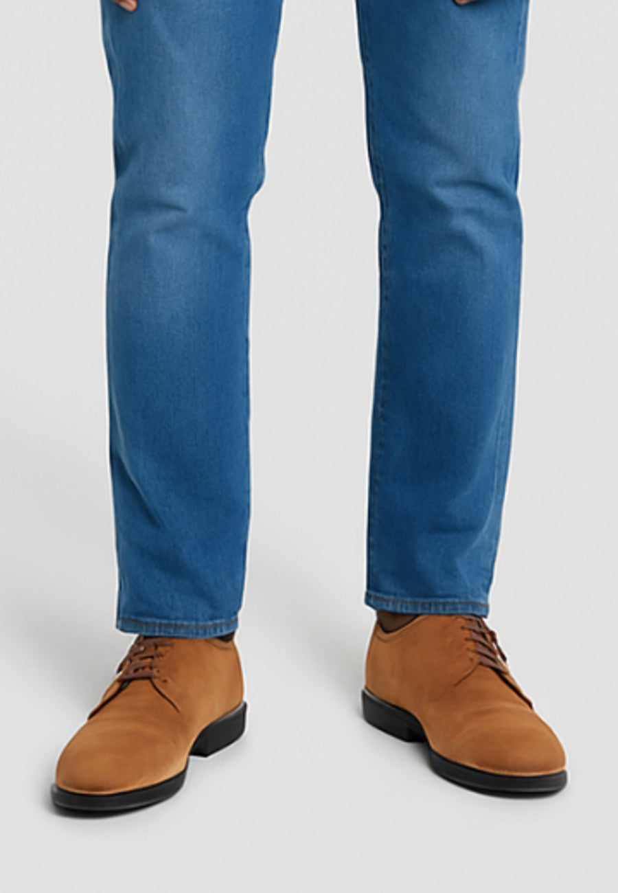 Zapatos con cordones de ante en color camel